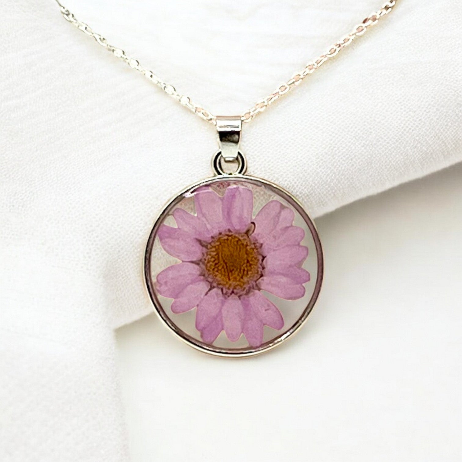 Light Purple Lavender Daisy Real Pressed Flower Necklace.  Great gift for woman women teen.