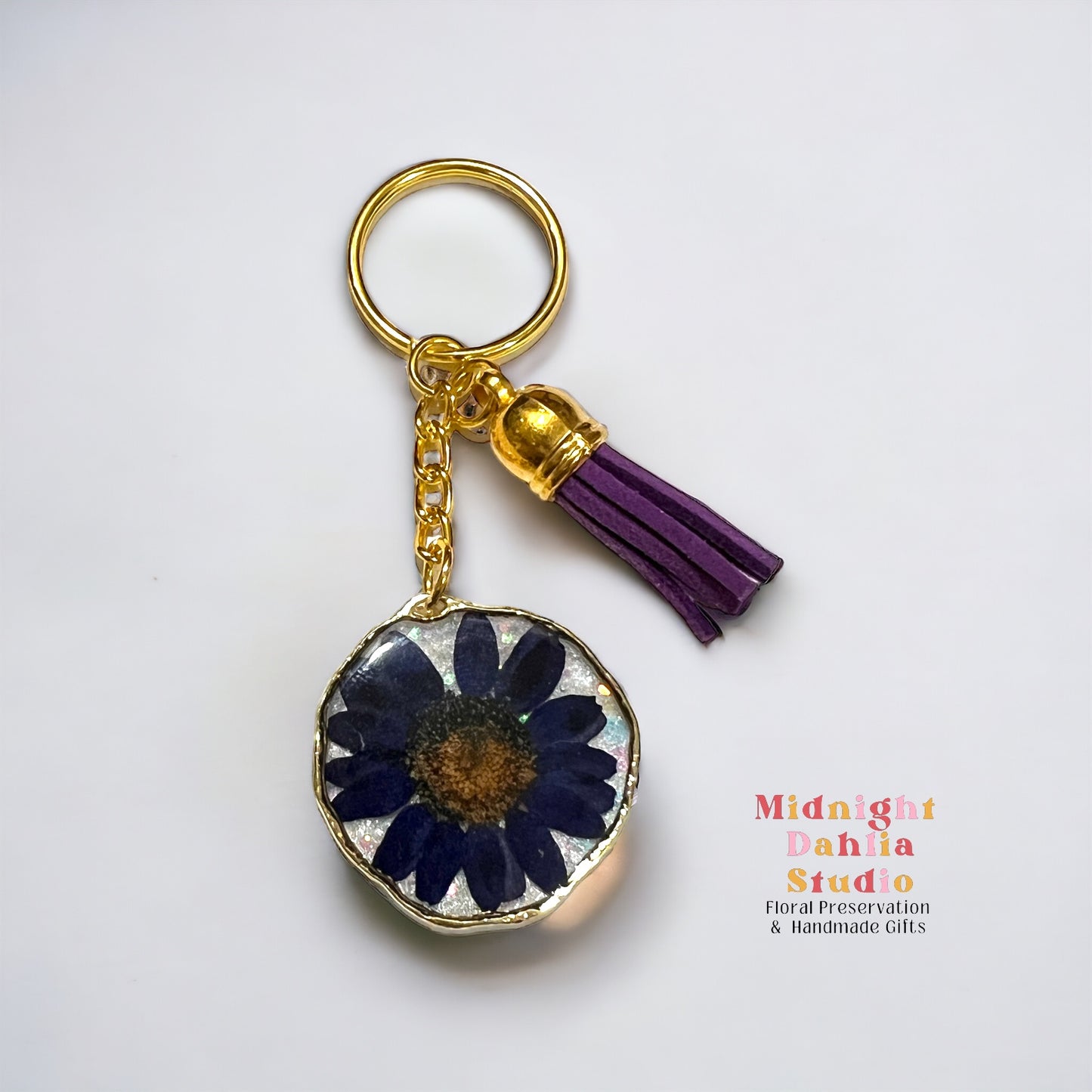 Real pressed flower keychain purple daisy.  Great gift for woman women and teen.